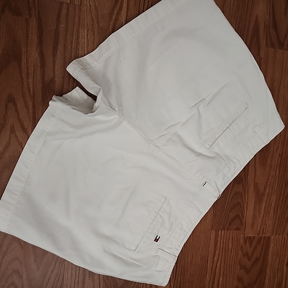 Tommy‎ Hilfiger White Casual Shorts Size 14 Cotton - Picture 8 of 10